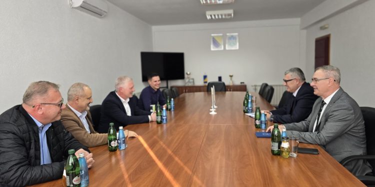 Gradonačelnik Duge Rese u posjeti načelniku Velike Kladuše: Razgovori o saradnji i EU fondovima