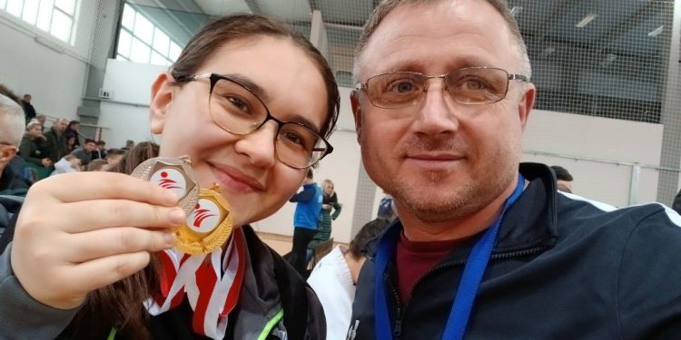 Veliki broj medalja za velikokladuške karate klubove sa Kantonalnog turnira u Bužimu