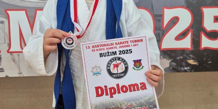 Veliki broj medalja za velikokladuške karate klubove sa Kantonalnog turnira u Bužimu