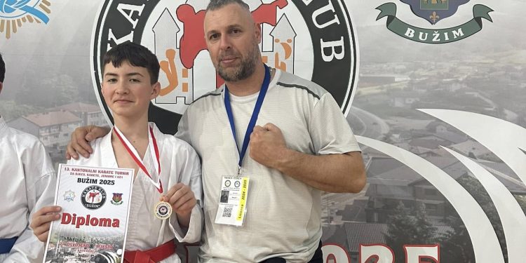 Veliki broj medalja za velikokladuške karate klubove sa Kantonalnog turnira u Bužimu