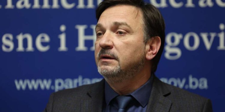 Hasičević: Vlada FBiH snižava cijene 50 osnovnih proizvoda, odgovor na nedavni bojkot trgovina