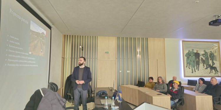 Stručno predavanje okupilo veliki broj poljoprivrednih proizvođača