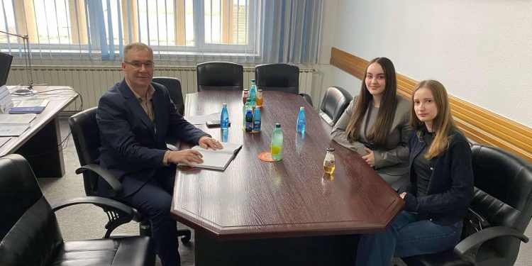 Učenici I srednje škole “Dr. Husein Džanić” u posjeti predsjedavajućem OV Asimu Veladžiću