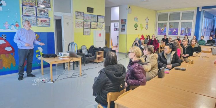 JU “Dječije obdanište”: Održano stručno predavanje o izazovima odgoja s fokusom na stres