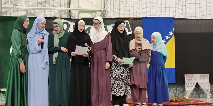 U MZ Podzvizd upriličen tradicionalni iftar uz ilahije i duhovnu muziku