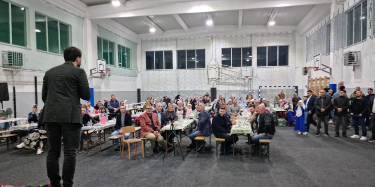 U MZ Podzvizd upriličen tradicionalni iftar uz ilahije i duhovnu muziku