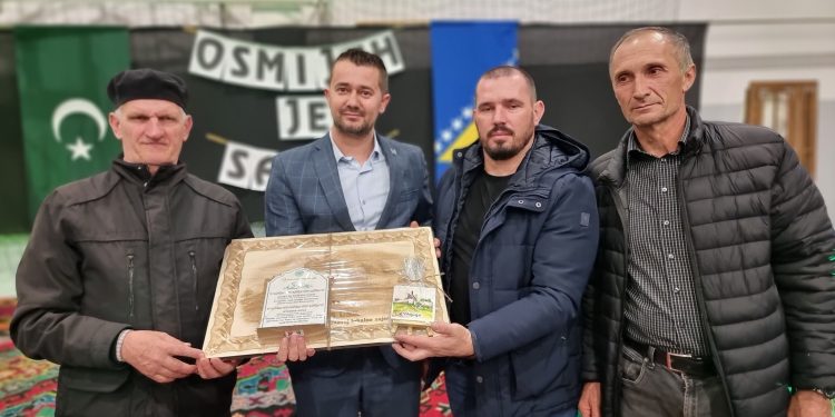 U MZ Podzvizd upriličen tradicionalni iftar uz ilahije i duhovnu muziku