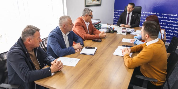 Načelnik Horvat u posjeti ministru obrazovanja, nauke, kulture i sporta Denisu Osmankiću