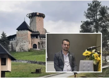 Ministar Osmankić: Za sanaciju krovišta na Starom gradu Velika Kladuša oko 118.000 KM