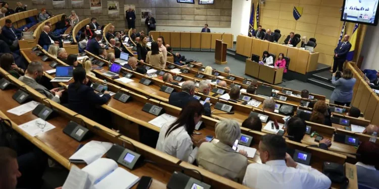 Dom naroda FBiH usvojio izmjene zakona: Smanjuje se zbirna stopa doprinosa za 13,25 posto