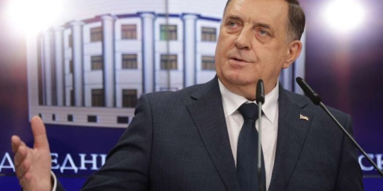 Interpol odbio zahtjev BiH: Neće biti raspisana međunarodna potjernica za Dodikom
