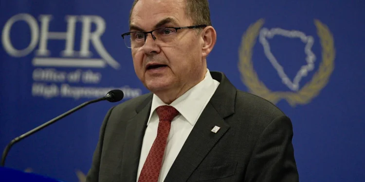 Schmidt obustavio isplatu budžetskih sredstava SNSD-u i Ujedinjenoj Srpskoj