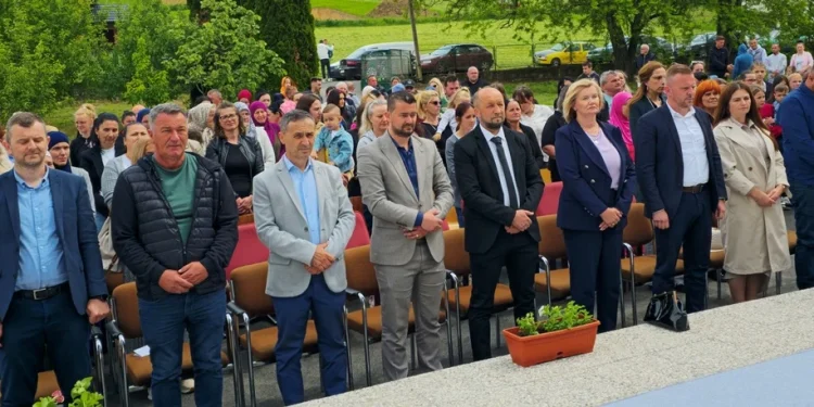 Prigodnim programom OŠ „Todorovska Slapnica“ obilježila Dan škole