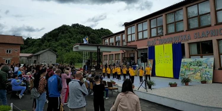 Prigodnim programom OŠ „Todorovska Slapnica“ obilježila Dan škole