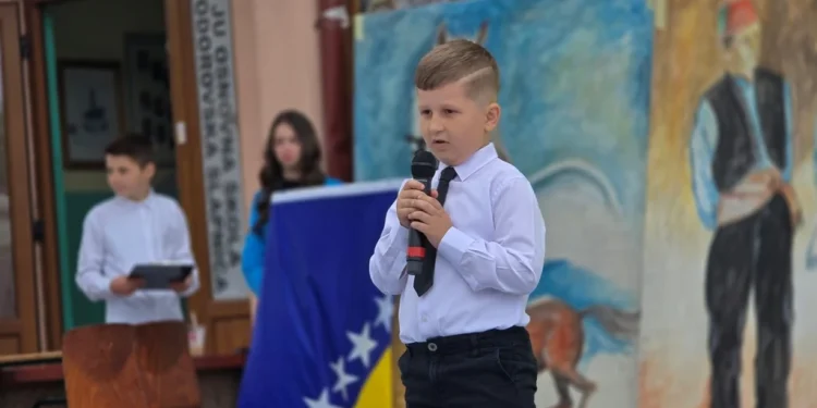 Prigodnim programom OŠ „Todorovska Slapnica“ obilježila Dan škole