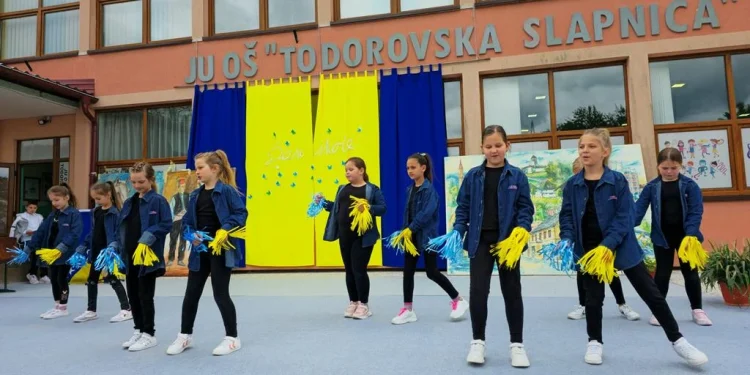 Prigodnim programom OŠ „Todorovska Slapnica“ obilježila Dan škole