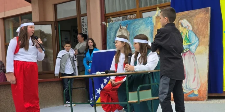 Prigodnim programom OŠ „Todorovska Slapnica“ obilježila Dan škole