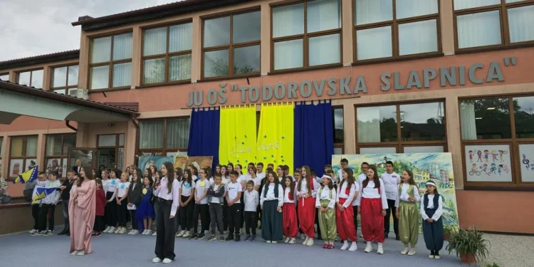 Prigodnim programom OŠ „Todorovska Slapnica“ obilježila Dan škole