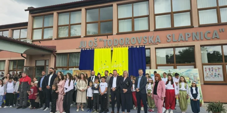 Prigodnim programom OŠ „Todorovska Slapnica“ obilježila Dan škole
