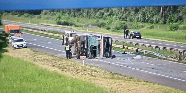 Dvoje mrtvih u sudaru autobusa iz BiH u Hrvatskoj