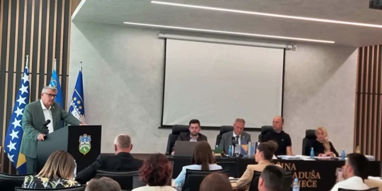 Okončan prvi dio VIII sjednice Općinskog vijeća: Povećane cijene vode i vijećničke naknade; usvojen i rebalans Budžeta