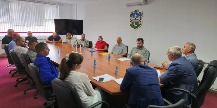 Uručeni certifikati novoizabranim predsjednicima savjeta mjesnih zajednica općine Velika Kladuša