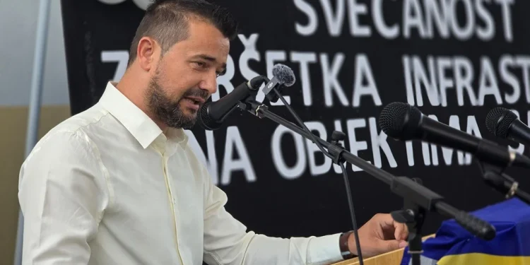 Velika Kladuša: Ozvaničen završetak infrastrukturnih radova na objektima srednjih škola