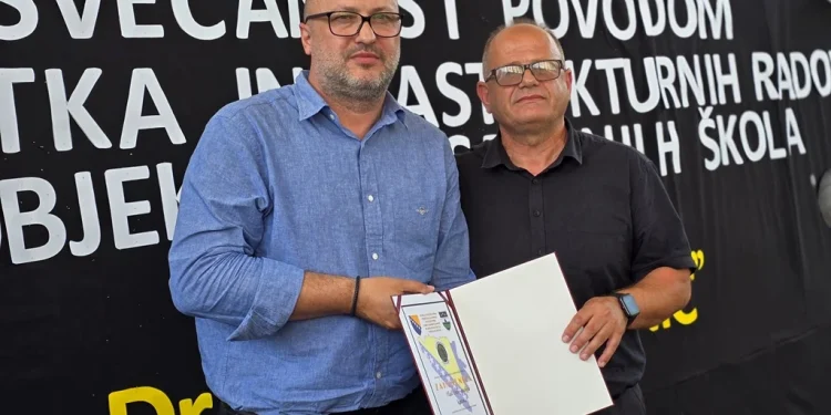 Velika Kladuša: Ozvaničen završetak infrastrukturnih radova na objektima srednjih škola