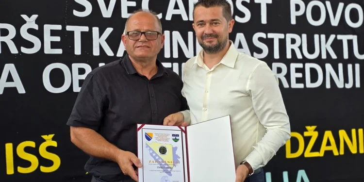 Velika Kladuša: Ozvaničen završetak infrastrukturnih radova na objektima srednjih škola