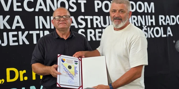 Velika Kladuša: Ozvaničen završetak infrastrukturnih radova na objektima srednjih škola