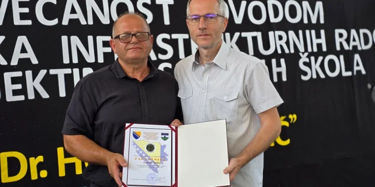 Velika Kladuša: Ozvaničen završetak infrastrukturnih radova na objektima srednjih škola