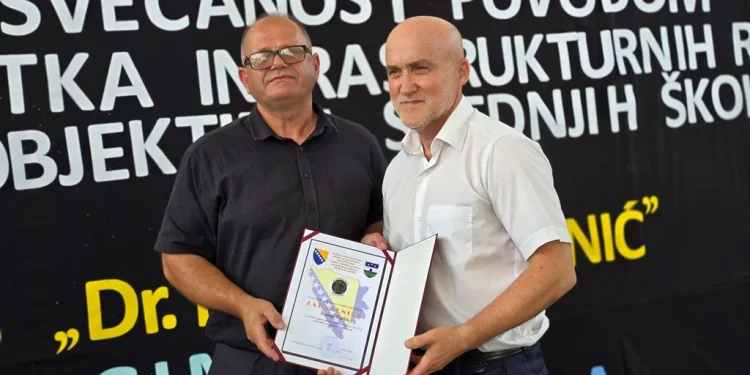 Velika Kladuša: Ozvaničen završetak infrastrukturnih radova na objektima srednjih škola