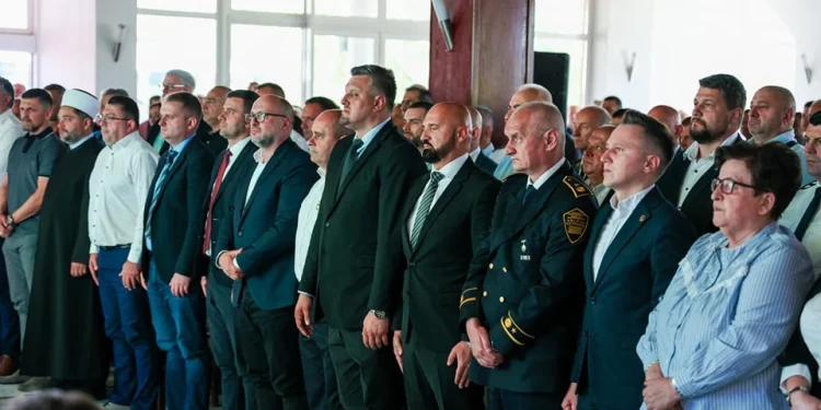 Centralna manifestacija obilježavanja Dana policije USK održana u Sanskom Mostu