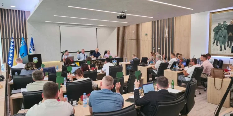 Zasjedalo Vijeće: Povećan iznos studentskih stipendija, usvojen Program „Kladuškog ljeta 2025“