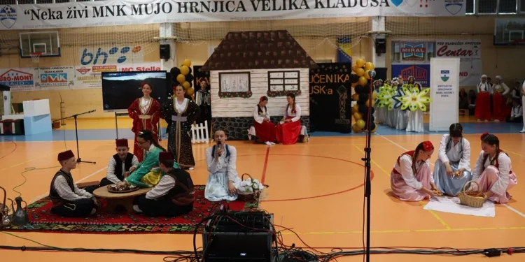 Velika Kladuša domaćin smotre sposobnosti, znanja, stvaralaštva i sporta učenika osnovnih škola USK-a