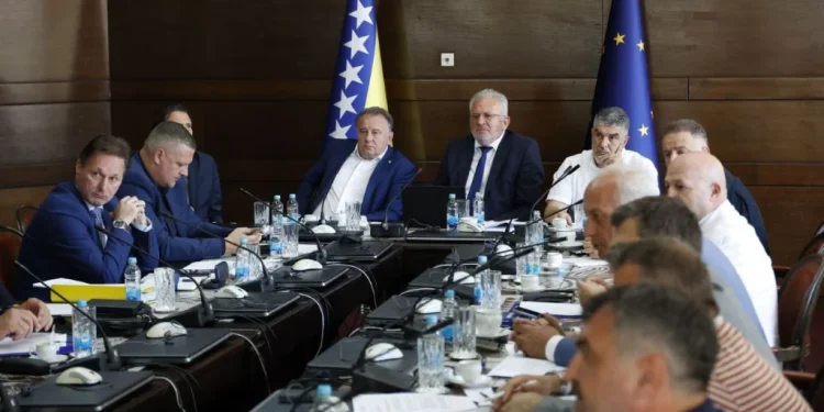 Sjednica ESV FBiH: Niko ne može obećati da će umanjenje doprinosa značiti povećanje plata radnika
