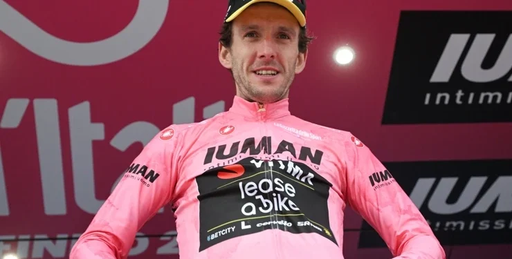 Simon Yates odradio formalnost i slavio na Giro d'Italiji