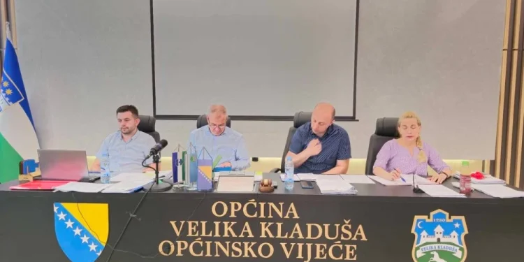 Zasjedalo Vijeće: Povećan iznos studentskih stipendija, usvojen Program „Kladuškog ljeta 2025“