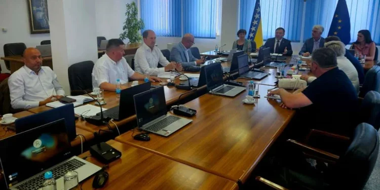 Sastanak o neradnoj nedjelji: Razgovarano o modalitetima primjene, odbačen “hrvatski model”