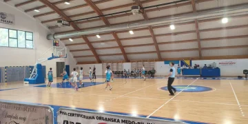 Kadeti KK “Krajišnik” briljirali u Bosanskoj Krupi, minimalan poraz pionira