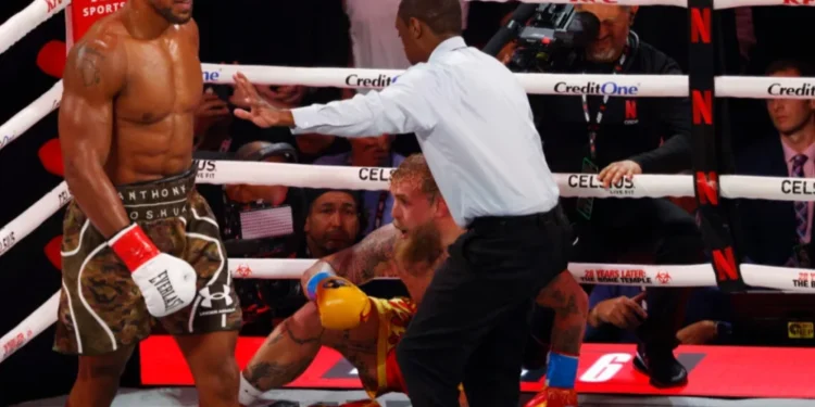 Anthony Joshua održao obećanje i nokautirao Jakea Paula