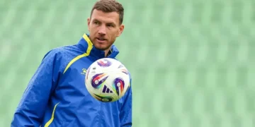 Povratak u Njemačku: Edin Džeko novi napadač Schalkea