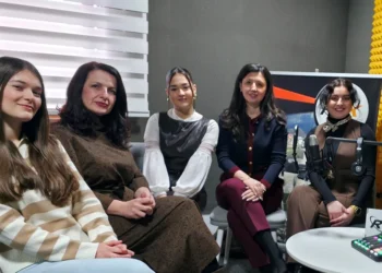 Ekonomski fakultet Univerziteta u Bihaću prezentirao svoje studijske programe velikokladuškim srednjoškolcima