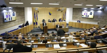 Završena sjednica: Predstavnički dom odobrio set zakona u oblasti reforme finansijskog i platnog sistema FBiH, Mioković smijenjen sa mjesta predsjedavajućeg