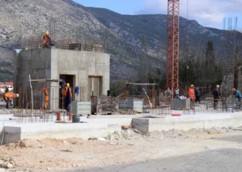 U BiH radi više od 7.000 stranih radnika, najtraženiji u građevini i turizmu