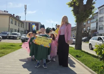 Najmlađi pozdravili proljeće pjesmom i šarenim kostimima