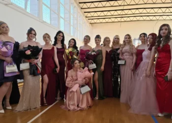 Maturanti JU „Druga srednja škola“ Velika Kladuša proslavili kraj srednjoškolskog obrazovanja