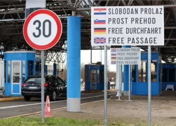 MUP RH: Prestaje pečatiranje pasoša, prelazak granice evidentira se digitalno
