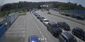 Kraj praznika donosi kolone: Gužve na izlazima iz Bosne i Hercegovine
