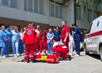 Pokazne vježbe za uposlenike Doma zdravlja Velika Kladuša povodom Dana urgentne medicine